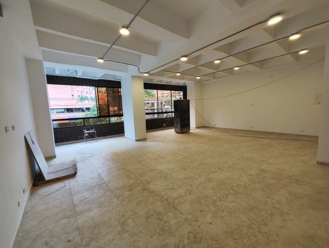 Local en arriendo en Laureles, Medellín, 90 m² · foto 3 de 11