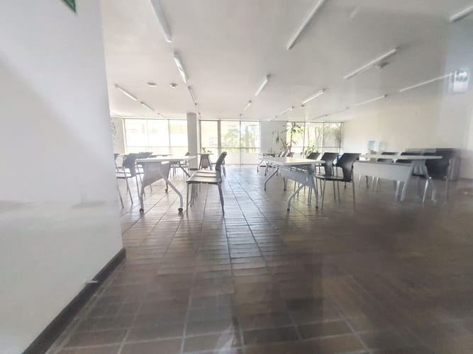 Oficina en arriendo en El Poblado, Medellín, 33 m² · foto 8 de 14