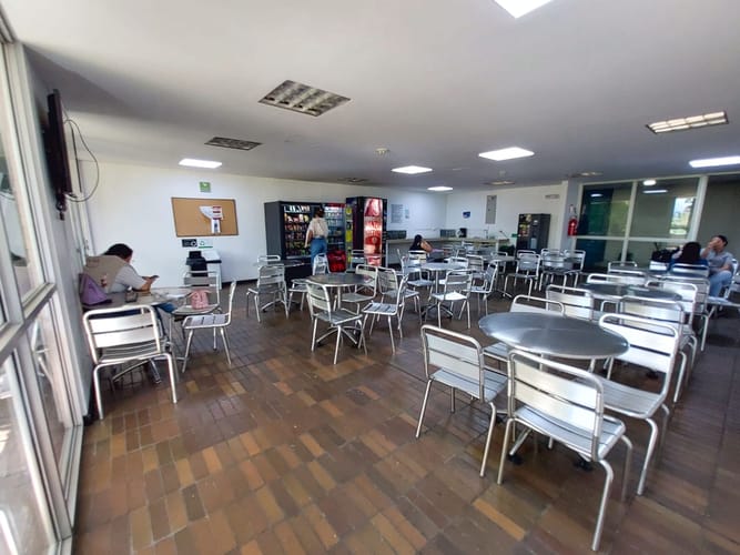 Oficina en arriendo en El Poblado, Medellín, 33 m² · foto 9 de 14
