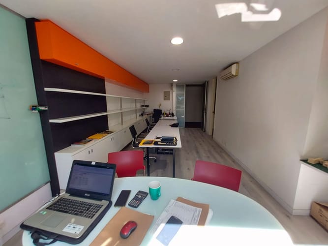Oficina en arriendo en El Poblado, Medellín, 33 m² · foto 13 de 14