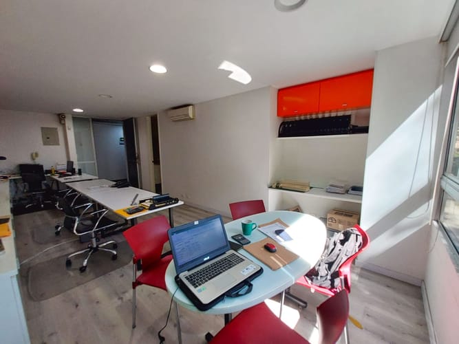 Oficina en arriendo en El Poblado, Medellín, 33 m² · foto 14 de 14