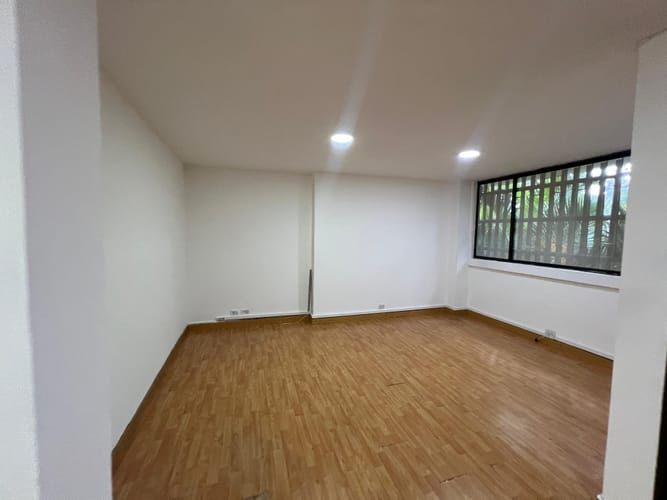 Oficina en arriendo en Bolivariana, Medellín, 67 m² · foto 9 de 18