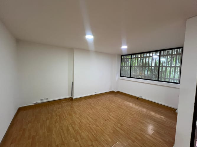 Oficina en arriendo en Bolivariana, Medellín, 67 m² · foto 14 de 18