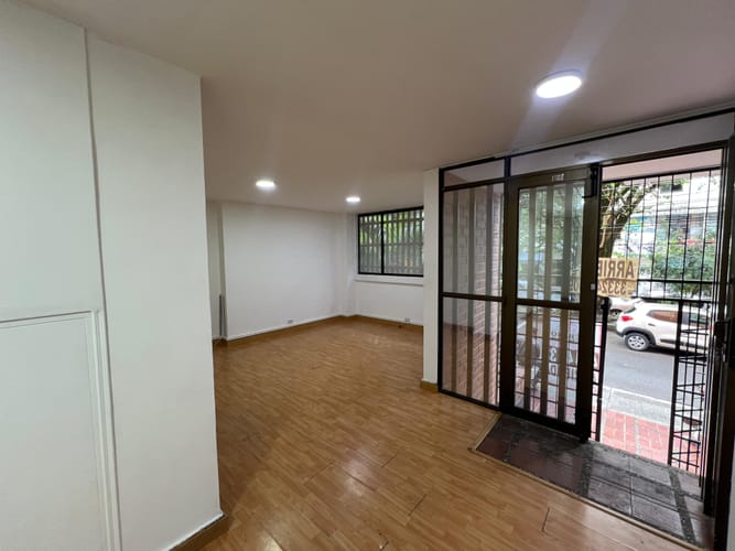Oficina en arriendo en Bolivariana, Medellín, 67 m² · foto 17 de 18