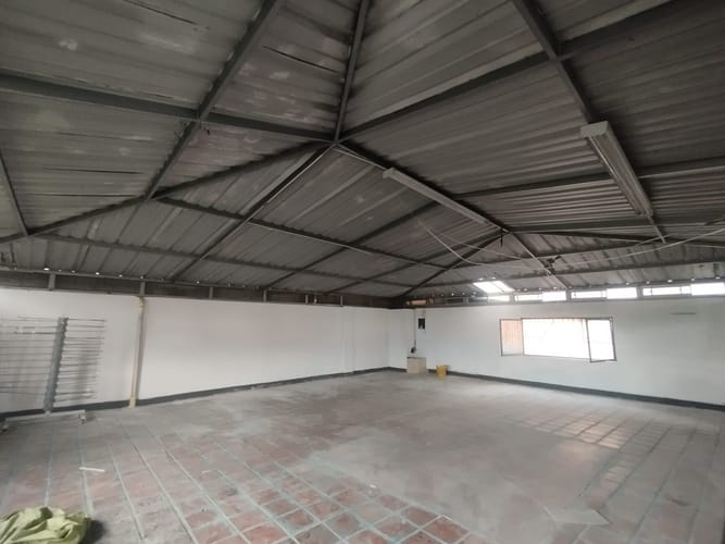 Local en arriendo en Villa Carlota, Medellín, 121 m² · foto 2 de 12