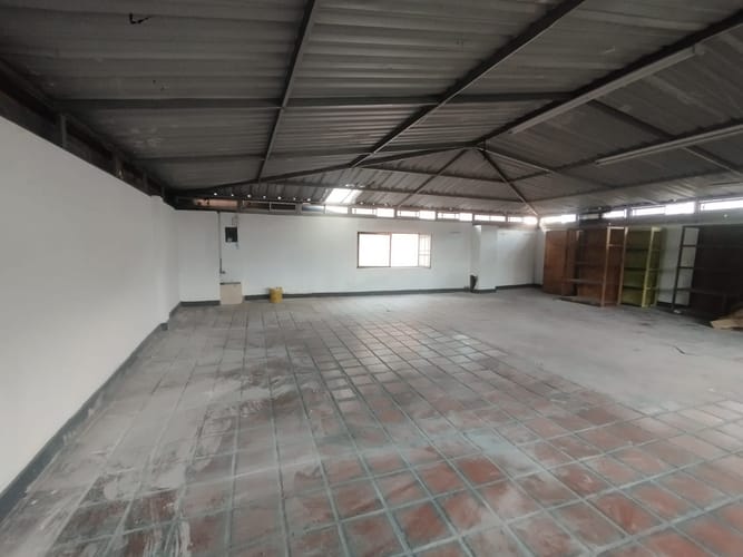 Local en arriendo en Villa Carlota, Medellín, 121 m² · foto 5 de 12