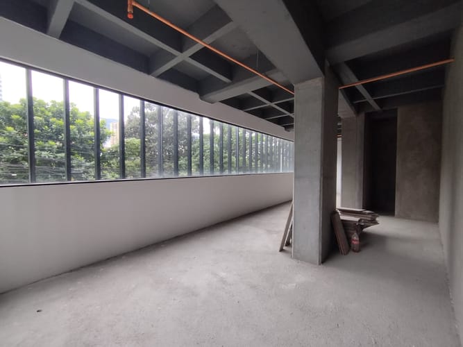 Oficina en arriendo en Cristo Rey, Medellín, 787 m² · foto 2 de 10