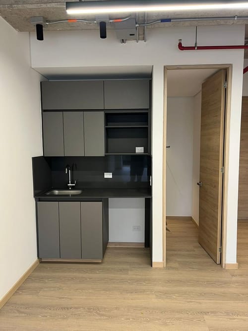 Oficina en arriendo en Vía Las Palmas, Envigado, 64 m² · foto 6 de 12
