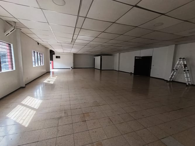 Local en arriendo en Zona Industrial No. 1, Itagüí, 220 m² · foto 2 de 12