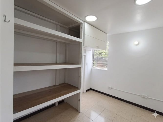 Local en arriendo en Zona Industrial No. 1, Itagüí, 220 m² · foto 6 de 12