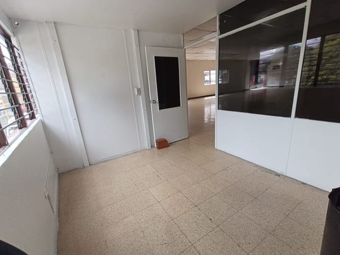 Local en arriendo en Zona Industrial No. 1, Itagüí, 220 m² · foto 7 de 12