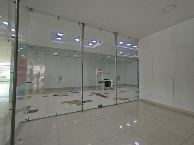 Local en arriendo en La Industrial, Marinilla, 21 m² · foto 2 de 10