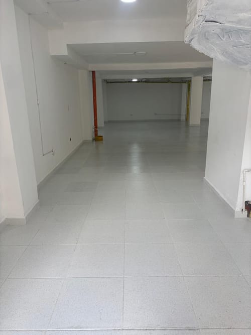 Local en arriendo en Buenos Aires, Medellín, 170 m² · foto 2 de 8