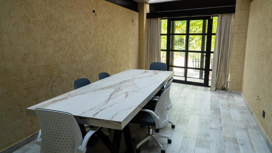 Oficina en arriendo en El Poblado, Medellín, 98 m² · foto 3 de 12