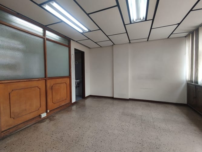 Oficina en arriendo en La Candelaria, Medellín, 47 m² · foto 3 de 12