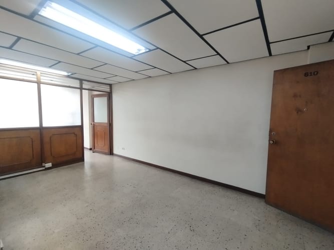 Oficina en arriendo en La Candelaria, Medellín, 47 m² · foto 4 de 12