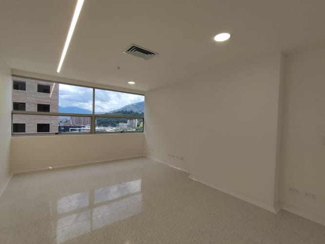 Consultorio en arriendo en El Poblado, Medellín, 38 m² · foto 7 de 12