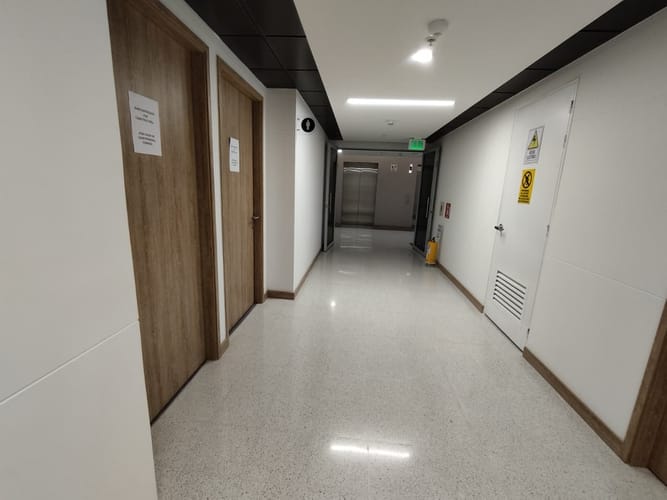 Consultorio en arriendo en El Poblado, Medellín, 38 m² · foto 8 de 12