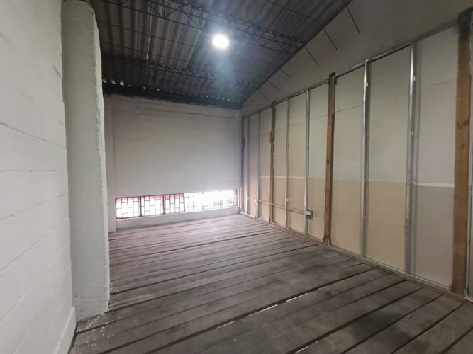 Local en arriendo en Caribe, Medellín, 60 m² · foto 9 de 12