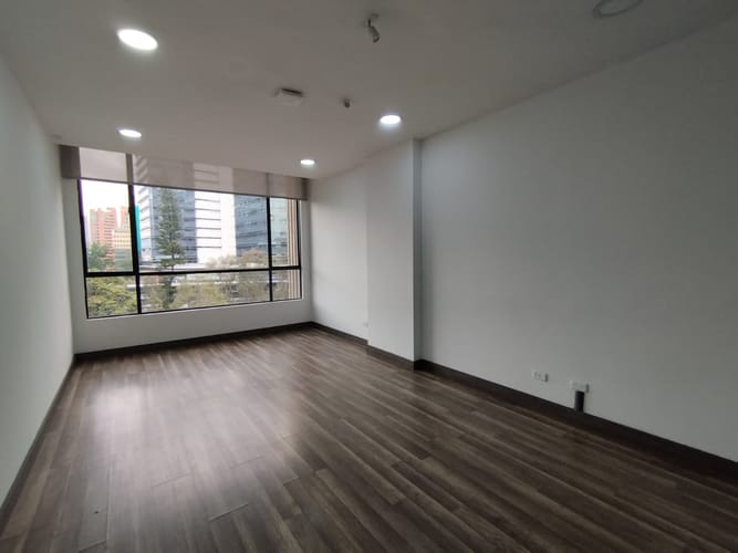 Local en arriendo en El Poblado, Medellín, 138 m² · foto 3 de 11