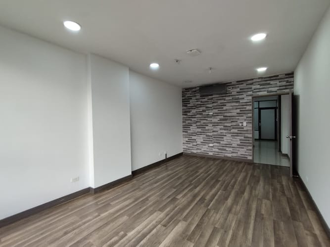 Local en arriendo en El Poblado, Medellín, 138 m² · foto 4 de 11