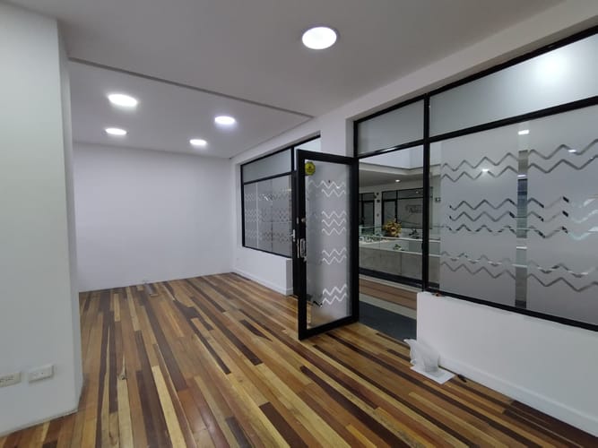 Local en arriendo en El Poblado, Medellín, 138 m² · foto 11 de 11