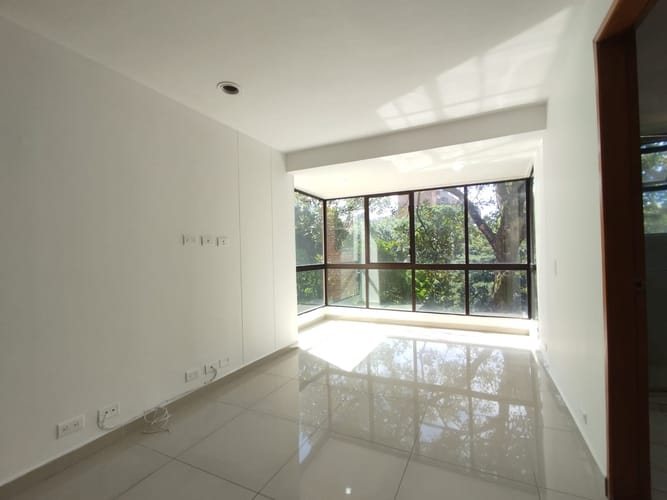 Apartamento de 3 alcobas en arriendo en El Poblado, Medellín, 200 m² · foto 12 de 20