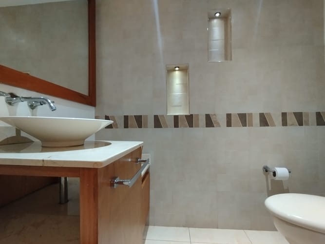 Apartamento de 3 alcobas en arriendo en El Poblado, Medellín, 200 m² · foto 14 de 20