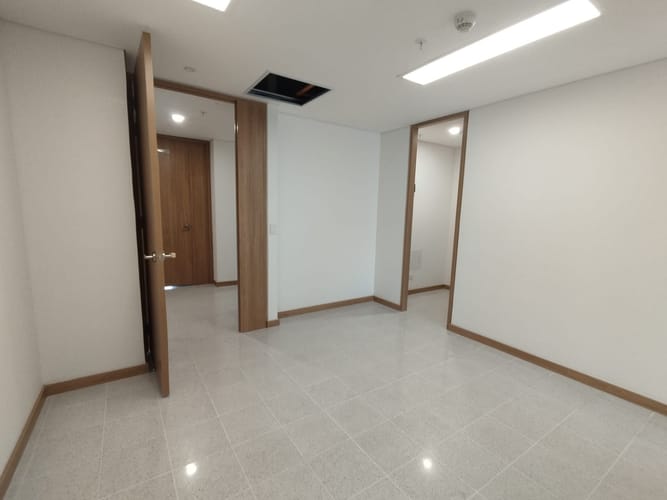 Consultorio en arriendo en Laureles, Medellín, 40 m² · foto 6 de 19