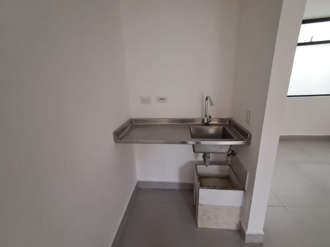 Oficina en arriendo en Zona Centro, Envigado, 35 m² · foto 3 de 5