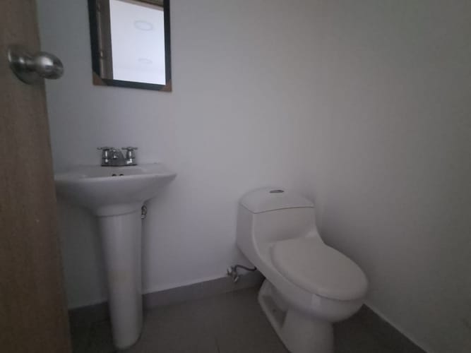 Oficina en arriendo en Zona Centro, Envigado, 35 m² · foto 4 de 5