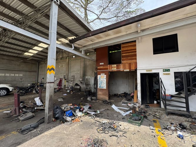 Bodega en arriendo en Manrique Central, Medellín, 770 m² · foto 2 de 18