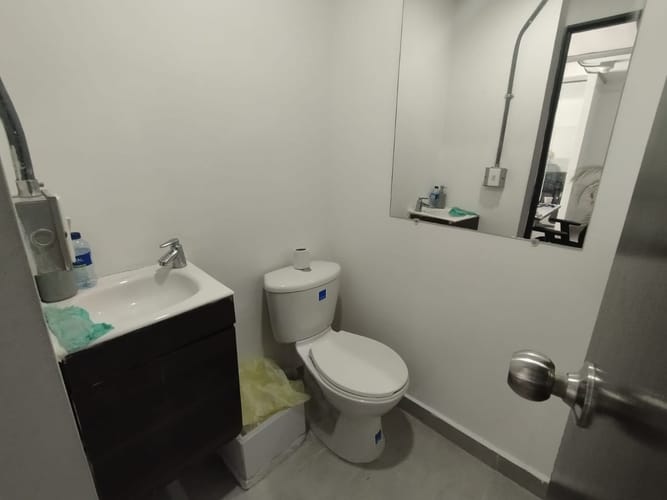 Local en arriendo en El Poblado, Medellín, 30 m² · foto 9 de 9