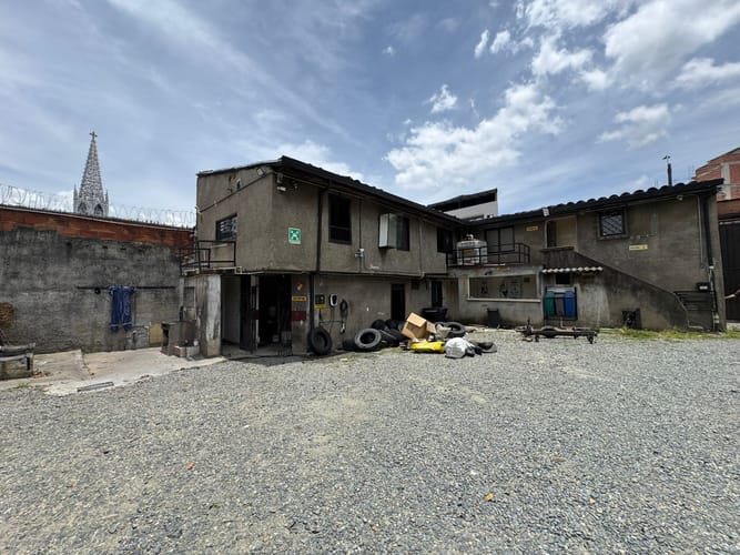 Bodega en arriendo en Manrique Central, Medellín, 770 m² · foto 14 de 18