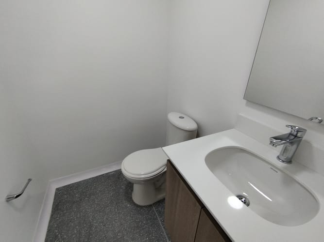 Consultorio en arriendo en El Poblado, Medellín, 33 m² · foto 9 de 9