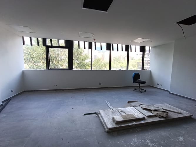 Oficina en arriendo en El Poblado, Medellín, 79 m² · foto 10 de 13