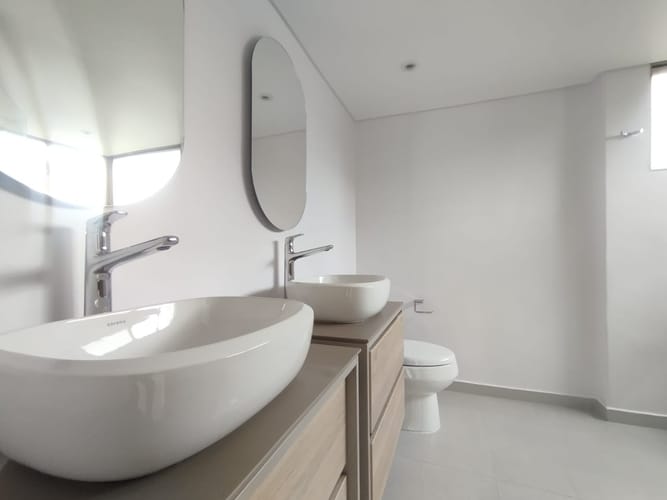 Apartamento de 3 alcobas en arriendo en El Poblado, Medellín, 175 m² · foto 19 de 20
