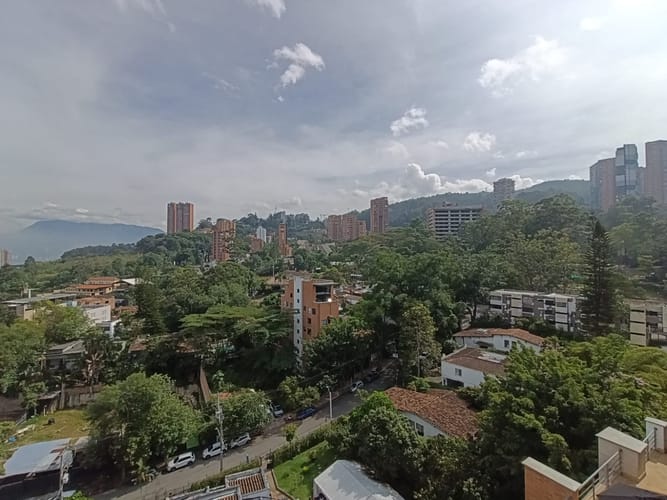 Apartamento de 1 alcoba en arriendo en El Poblado, Medellín, 48 m² · foto 2 de 11
