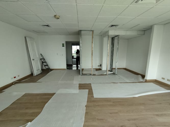Oficina en arriendo en El Poblado, Medellín, 40 m² · foto 5 de 8