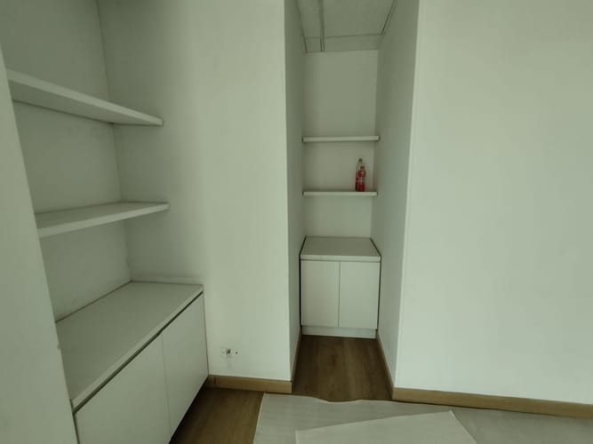 Oficina en arriendo en El Poblado, Medellín, 40 m² · foto 7 de 8