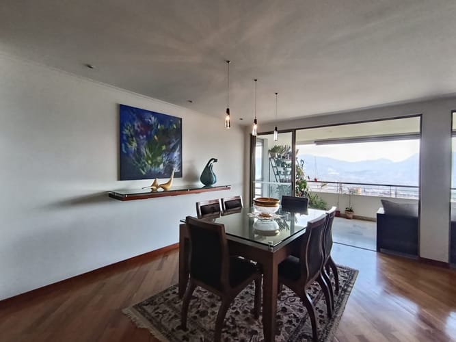 Apartamento de 3 alcobas en arriendo en El Poblado, Medellín, 238 m² · foto 3 de 20