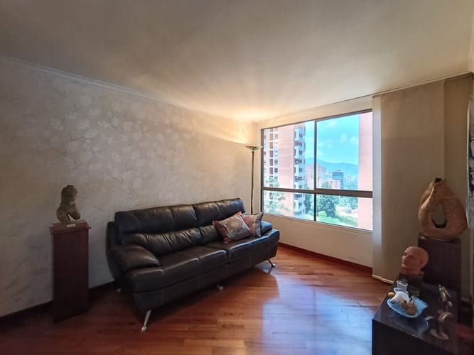 Apartamento de 3 alcobas en arriendo en El Poblado, Medellín, 238 m² · foto 7 de 20