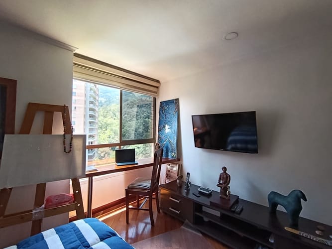 Apartamento de 3 alcobas en arriendo en El Poblado, Medellín, 238 m² · foto 18 de 20