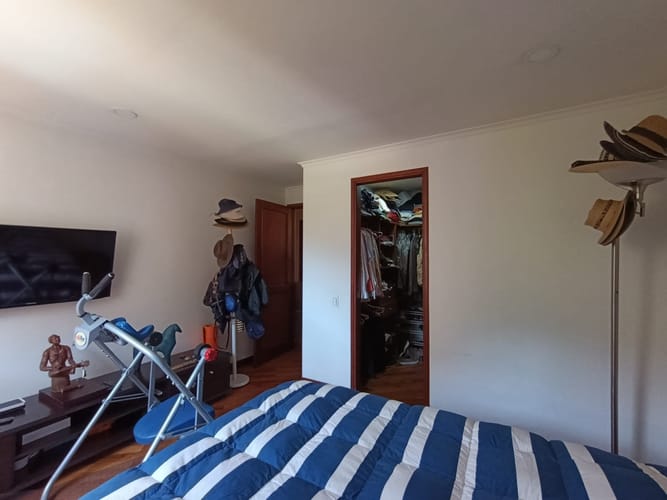 Apartamento de 3 alcobas en arriendo en El Poblado, Medellín, 238 m² · foto 19 de 20