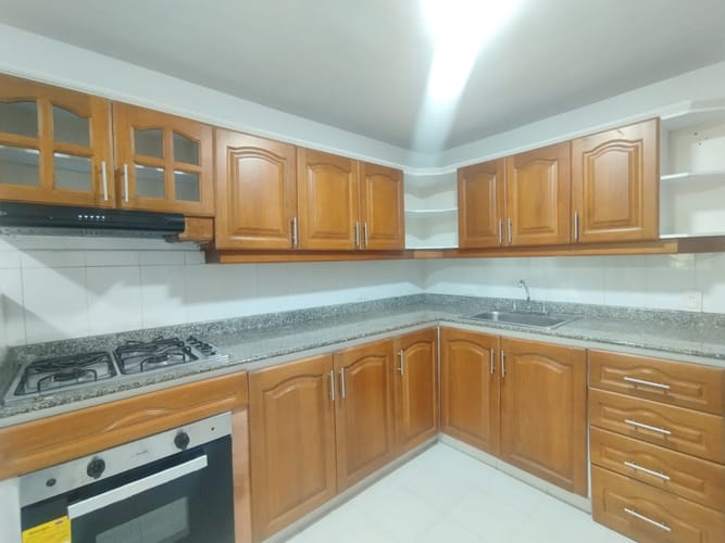 Apartamento de 3 alcobas en arriendo en El Poblado, Medellín, 175 m² · foto 5 de 20