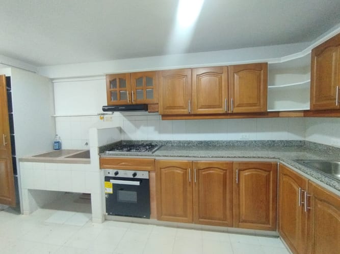 Apartamento de 3 alcobas en arriendo en El Poblado, Medellín, 175 m² · foto 7 de 20