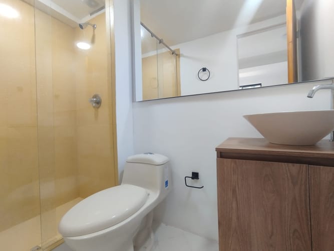Apartamento de 3 alcobas en arriendo en El Poblado, Medellín, 175 m² · foto 13 de 20