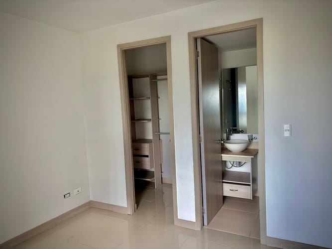 Apartamento de 2 alcobas en venta en San Fernando Sector Simon Bolivar, Cartagena, 90 m² · foto 8 de 17