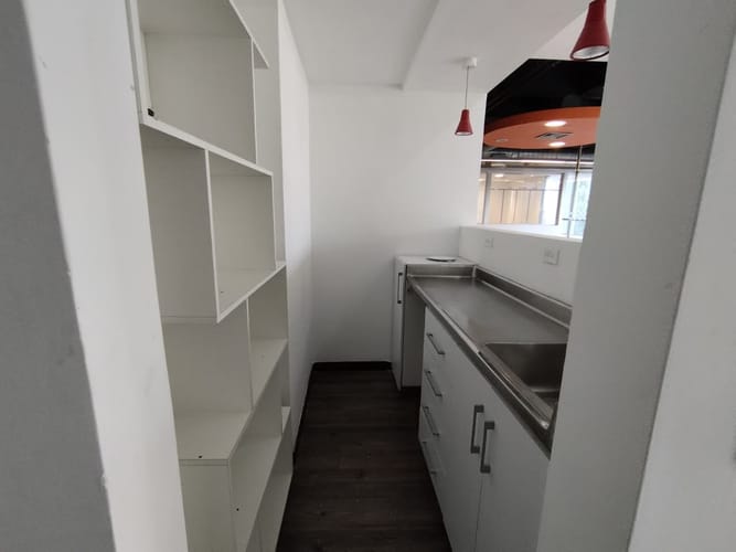 Local en arriendo en El Poblado, Medellín, 203 m² · foto 4 de 19