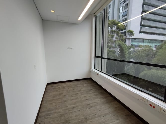 Local en arriendo en El Poblado, Medellín, 203 m² · foto 12 de 19